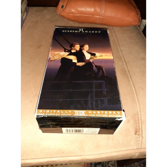 Titantic VHS tape movie set James Cameron Emmy winning film - Picture 3 of 4